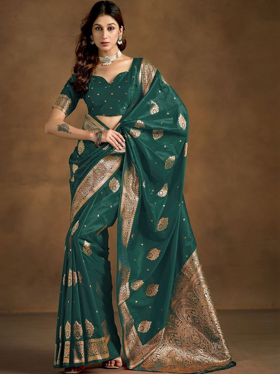 Ethnic Junction Woven Design Zari Silk Blend Banarasi Saree