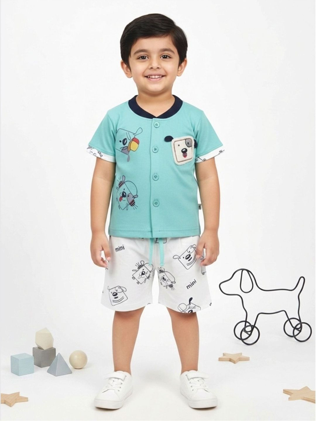 KINDLE Boys Printed T-shirt with Shorts