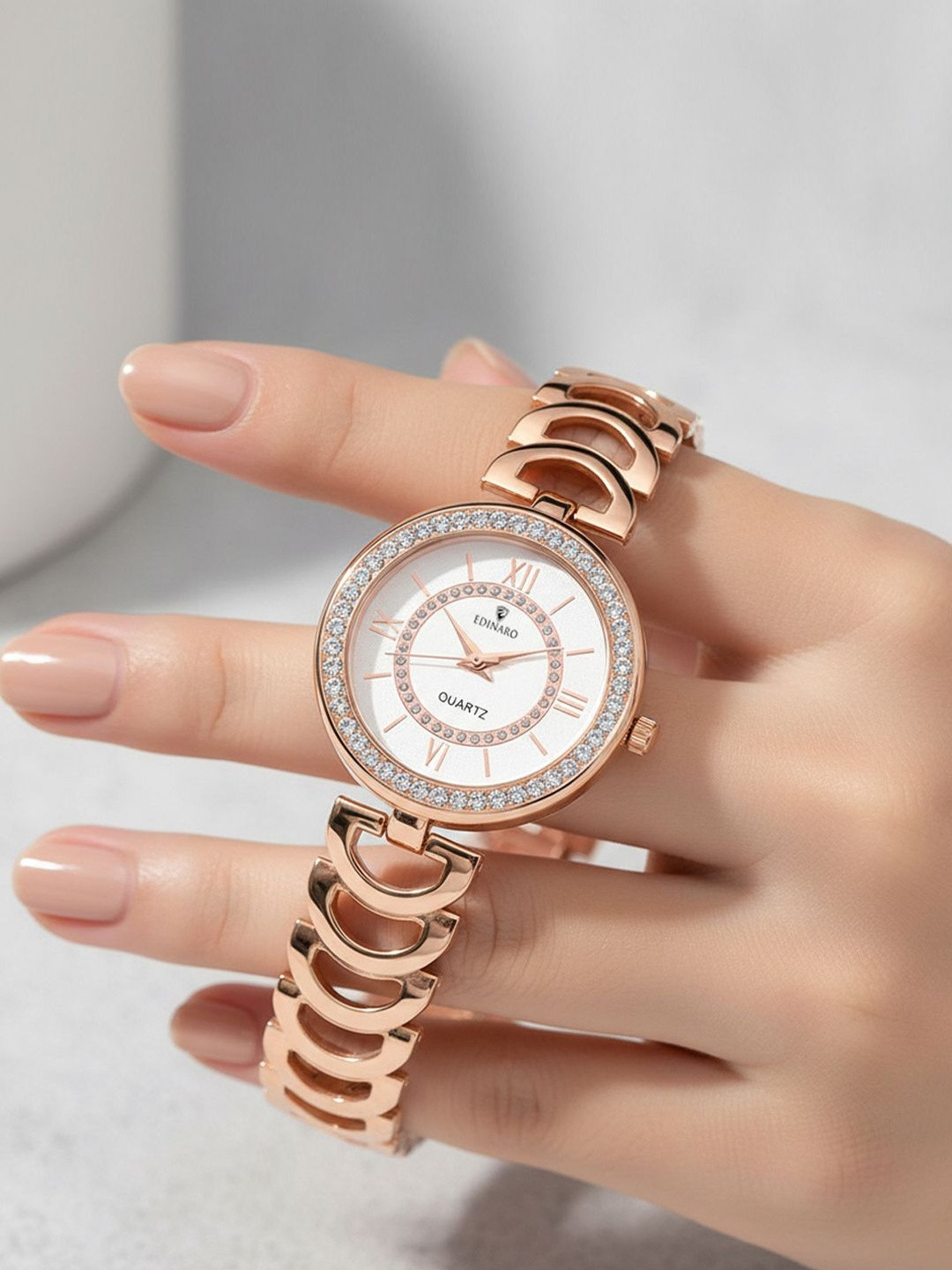 EDINARO Women Embellished Dial & Stainless Steel Bracelet Style Straps Analogue Watch ED-2096W1