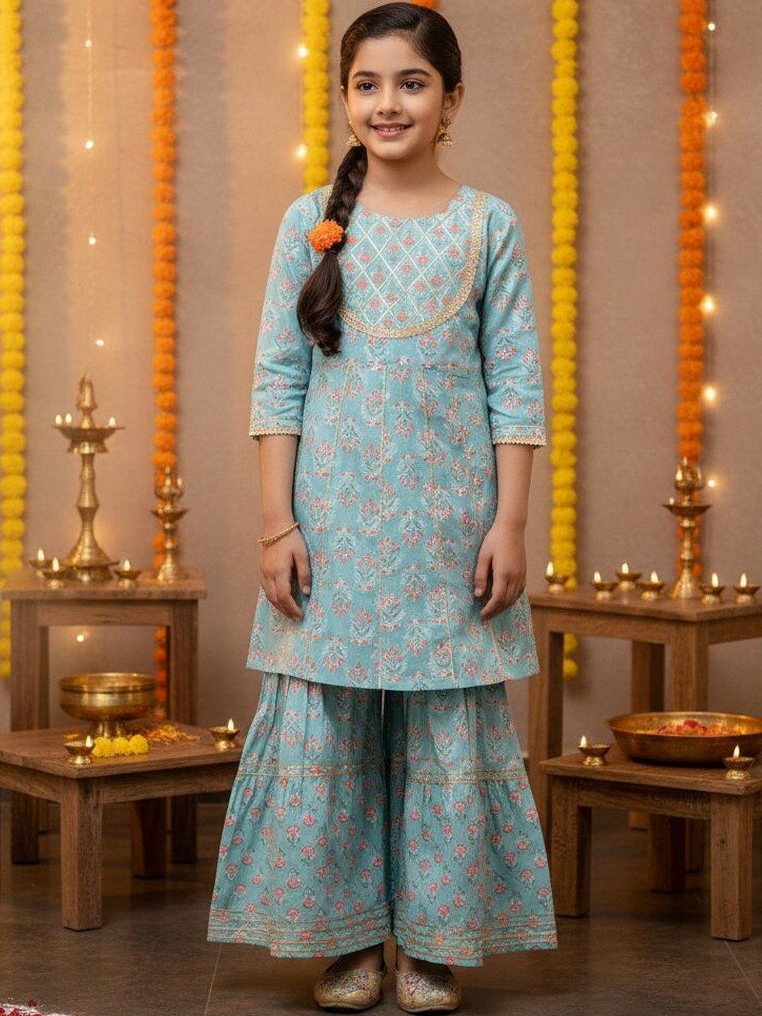 Flyfinns Girls Floral Printed Regular Gotta Patti Pure Cotton Kurta with Sharara