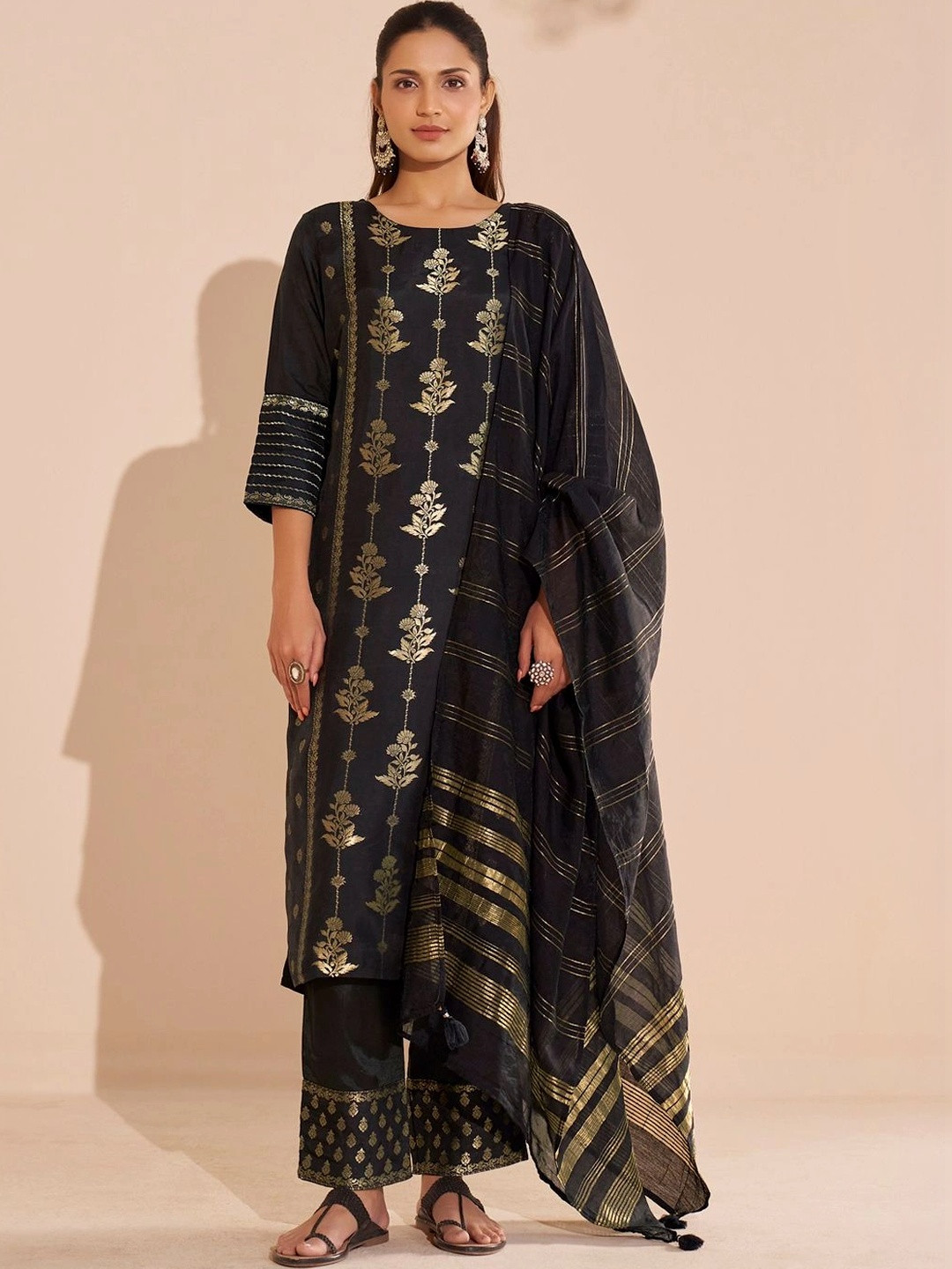 House of Pataudi Women Ethnic Motifs Printed Regular Pure Silk Kurta with Palazzos & With Dupatta