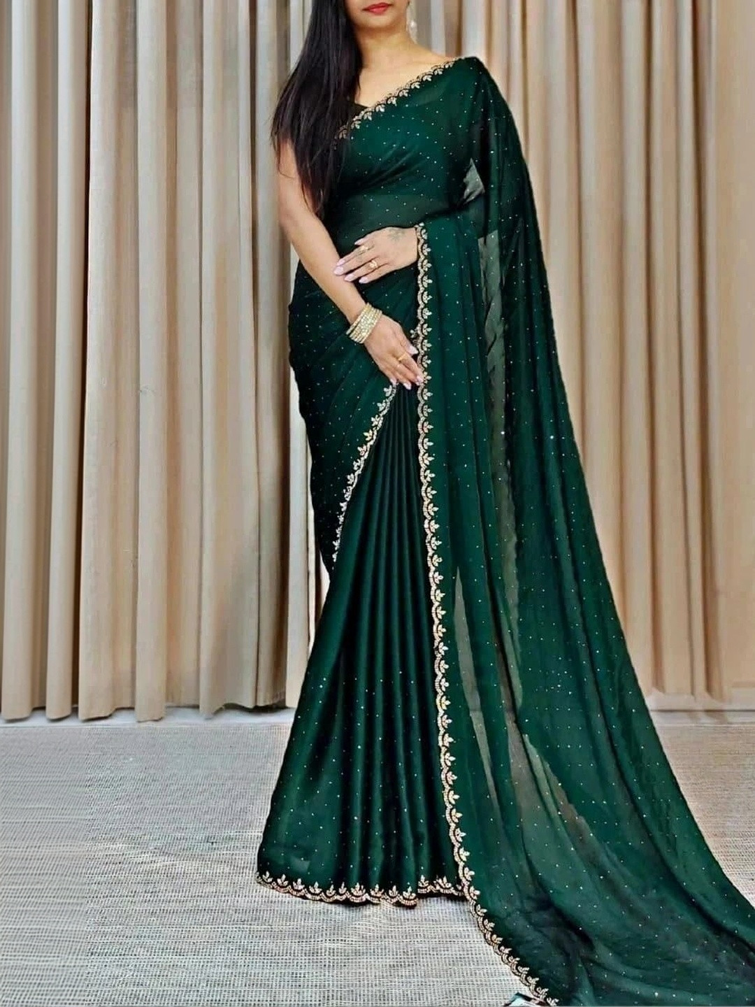 ANIRAV Embellished Embroidered Saree With Blouse Piece