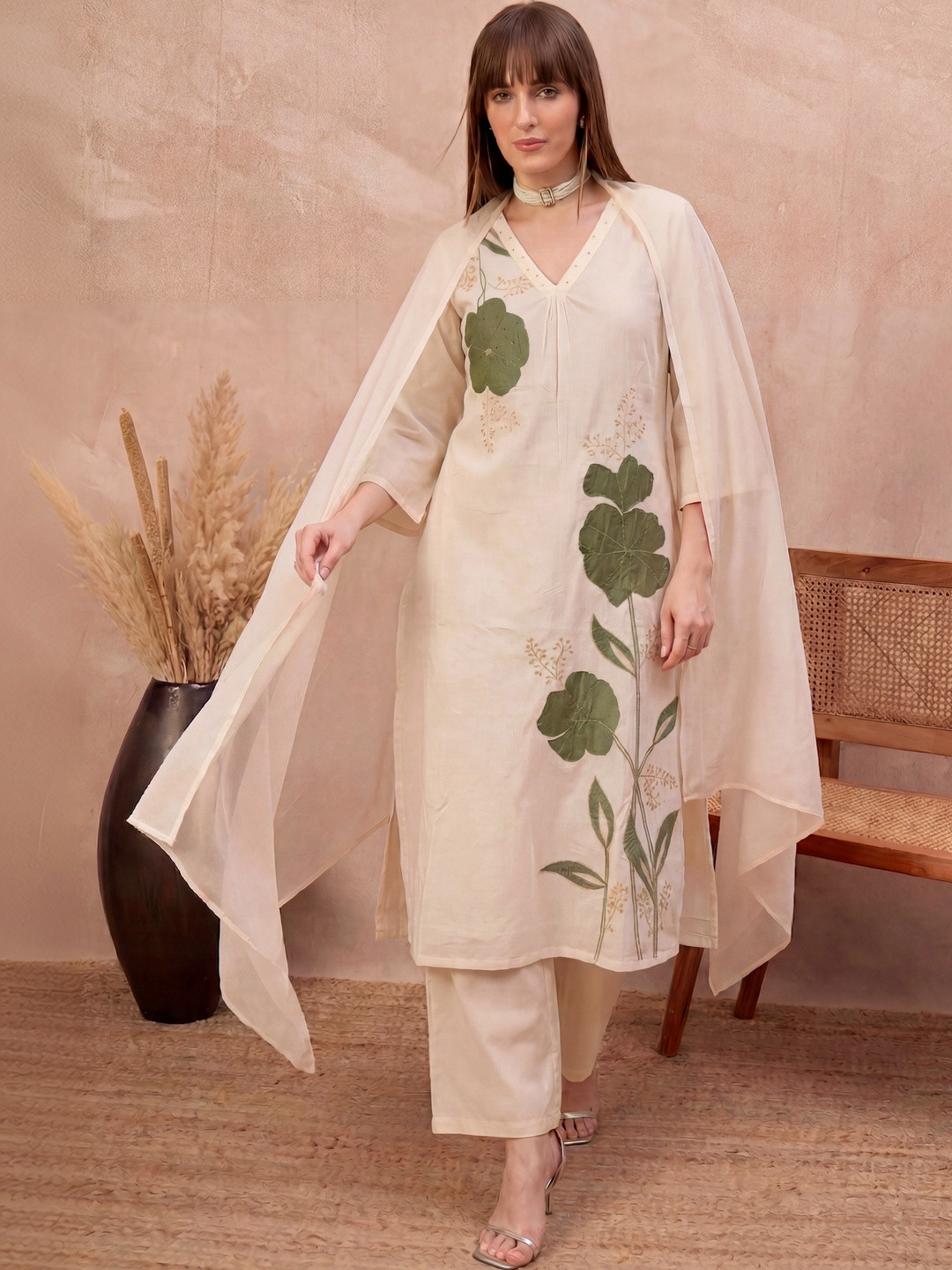 all about you Women Floral Embroidered Regular Thread Work Pure Cotton Kurta with Trousers & With Dupatta