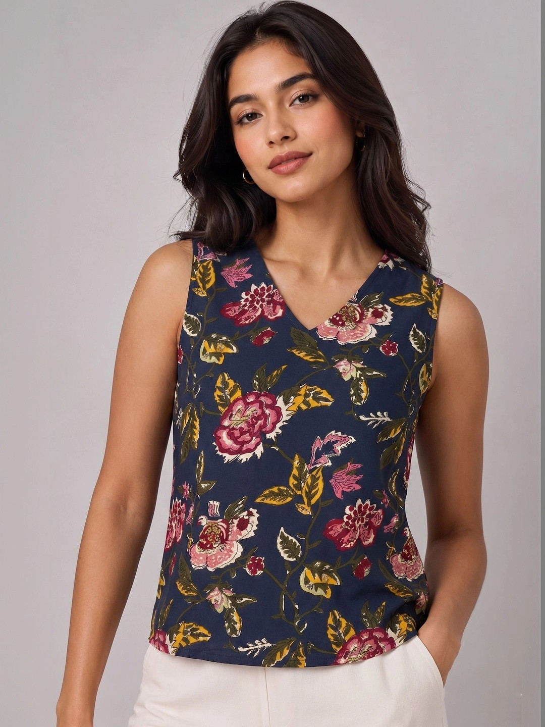 kintu parantu Floral Print Top