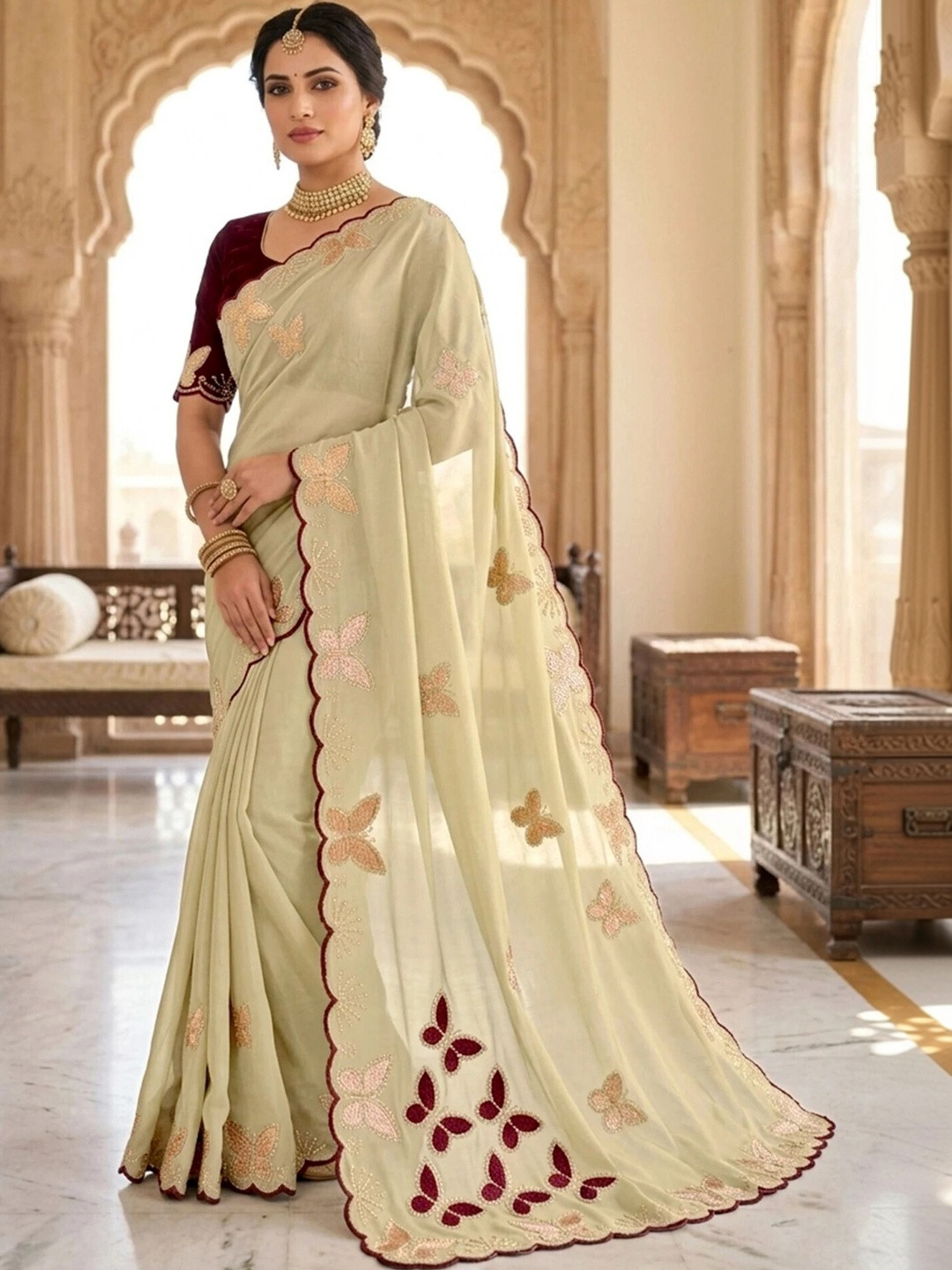 Tradivibe Floral Embroidered Pure Georgette Saree