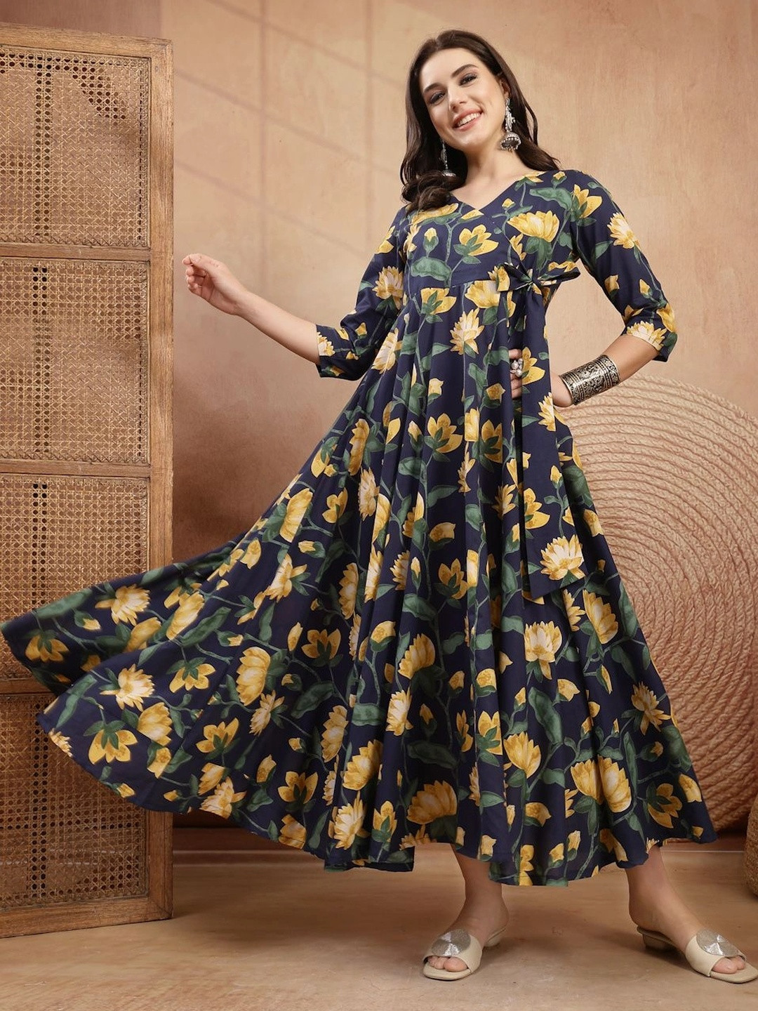 GULMOHAR JAIPUR Women Floral Printed Anarkali Cotton Flared V-Neck 3/4 Sleeve Kurta