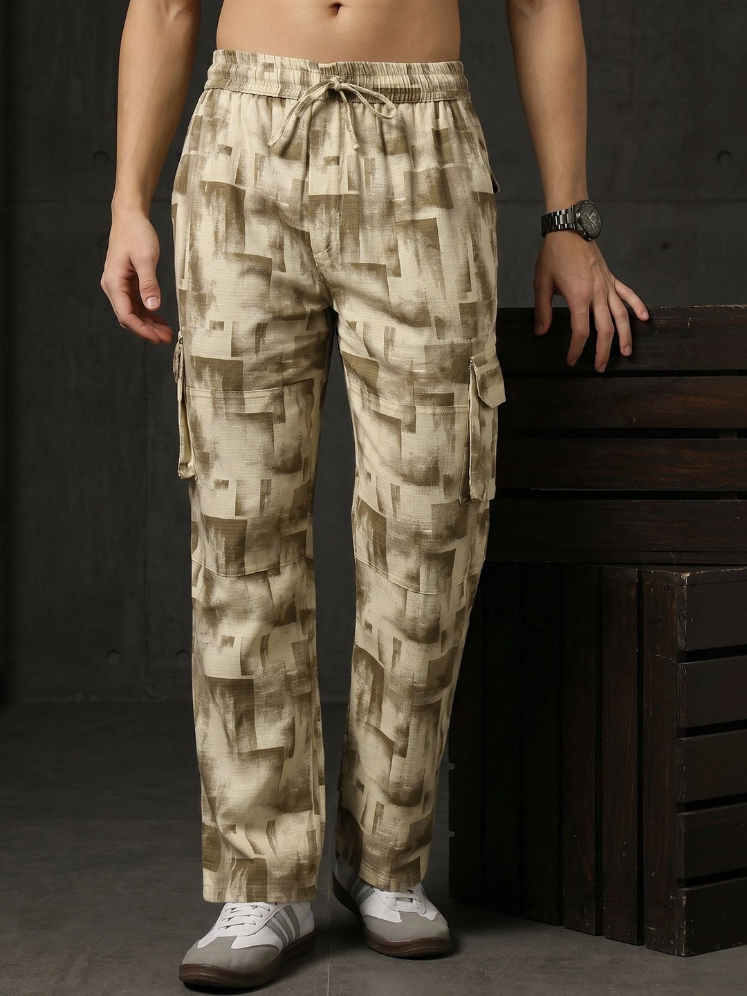 SZN Men Printed Relaxed Easy Wash Cargos Trousers