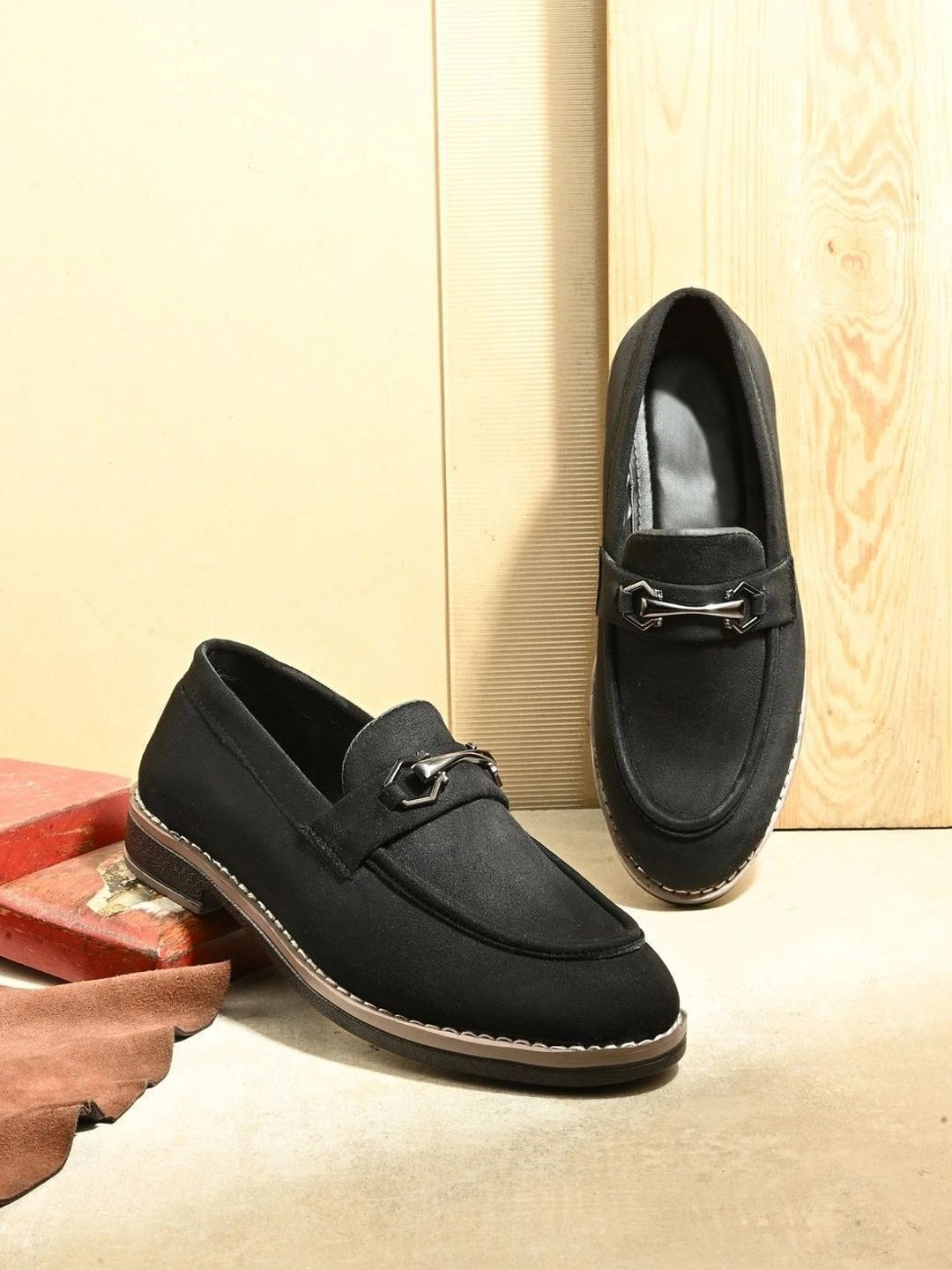 FAV SHOES Men Velvet Loafers