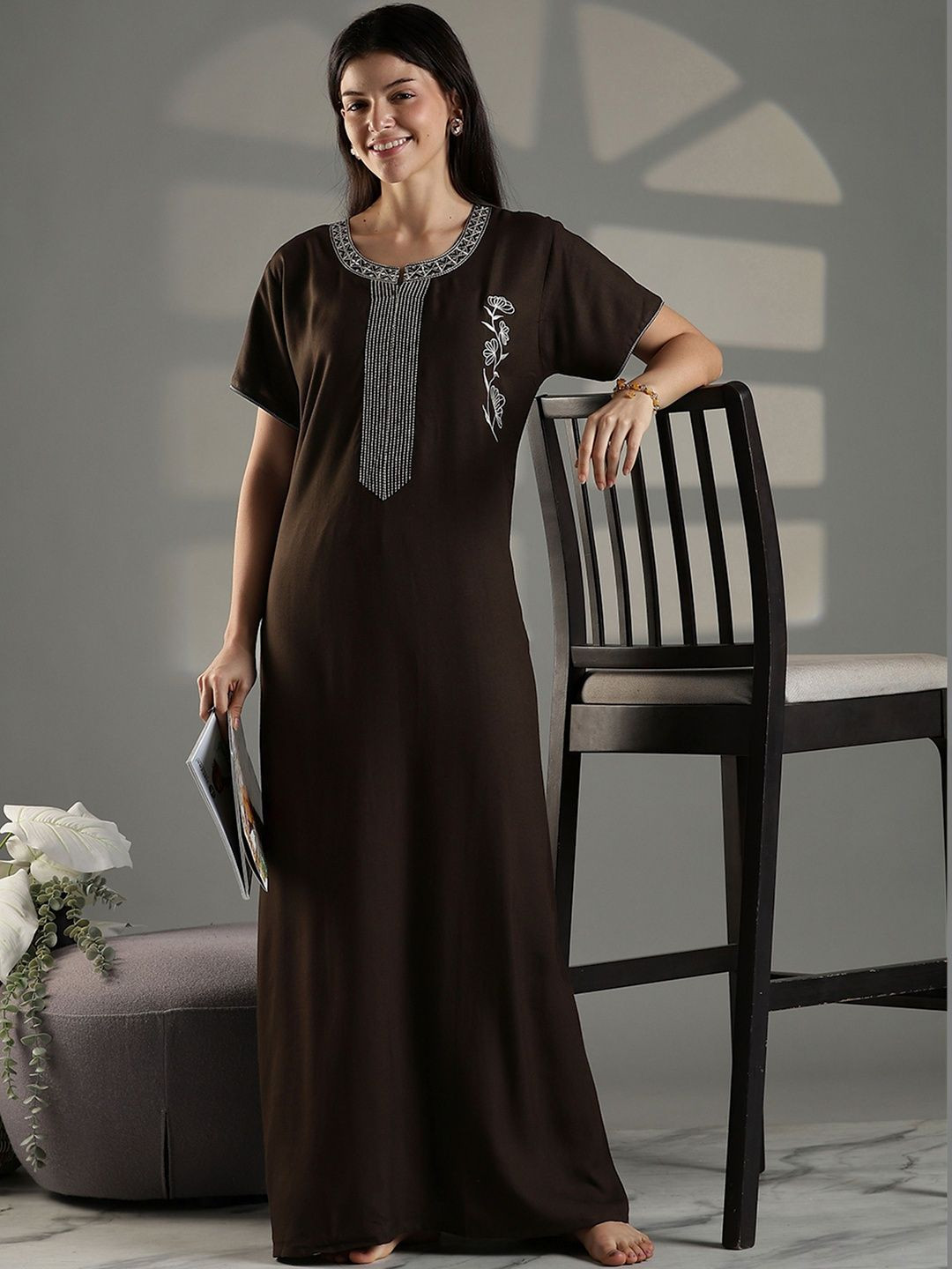 9shines Label Embroidered Maxi Nightdress