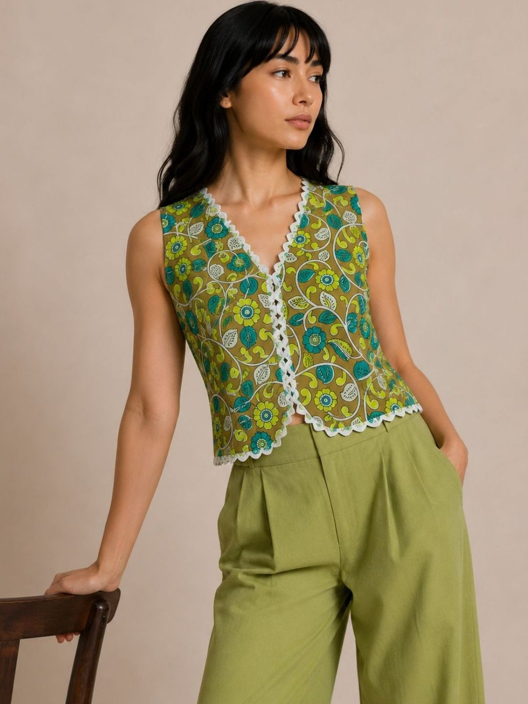 WineRed Floral Print V-Neck Sleeveless Ruffles Waistcoat Cotton Top