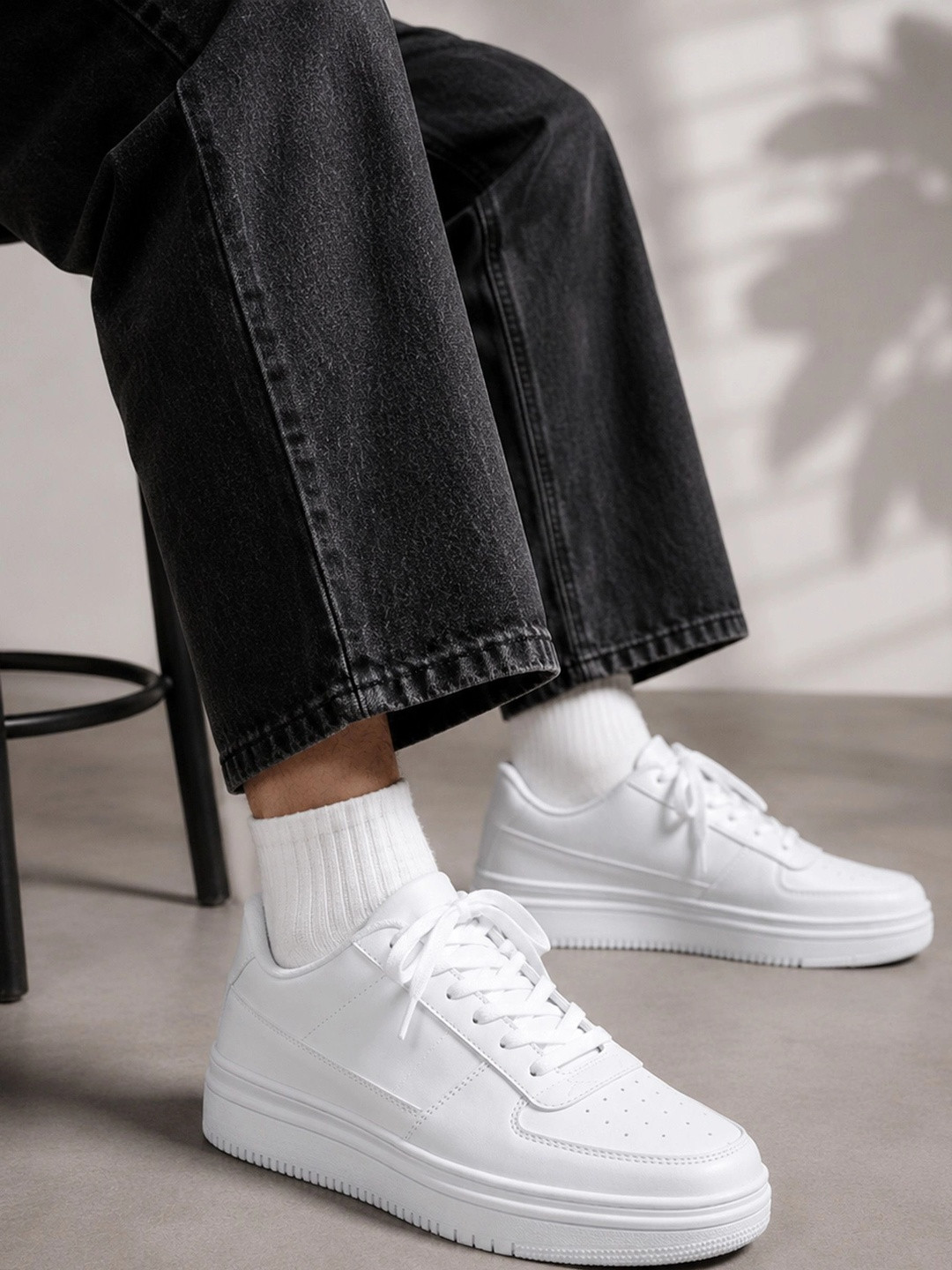Layasa Men Sneakers