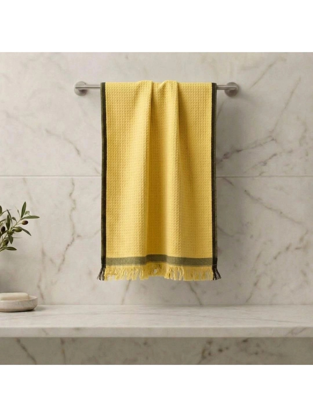 Myntra Elegant Homes Ultra Absorbent 210GSM Super Soft Adult Regular Bath Towel-30x59In