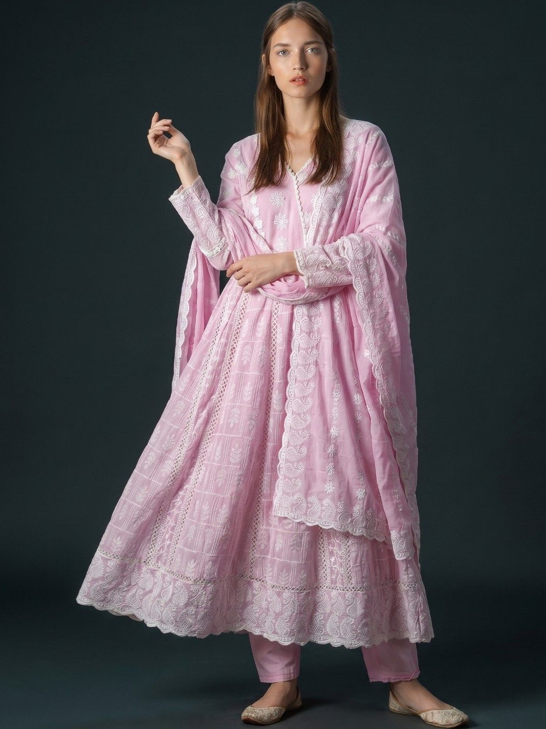 Muzaro ethnics Women Ethnic Motifs Embroidered Regular Chikankari Pure Cotton Kurta with Trousers & With