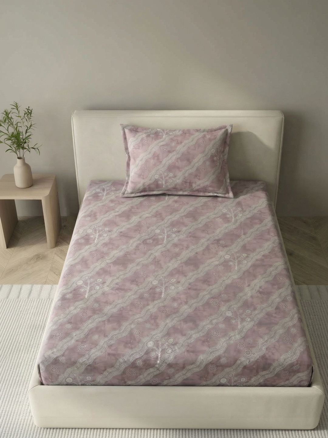MAFATLAL Lavender 186 TC Single Bedsheet with 1 Pillow Covers