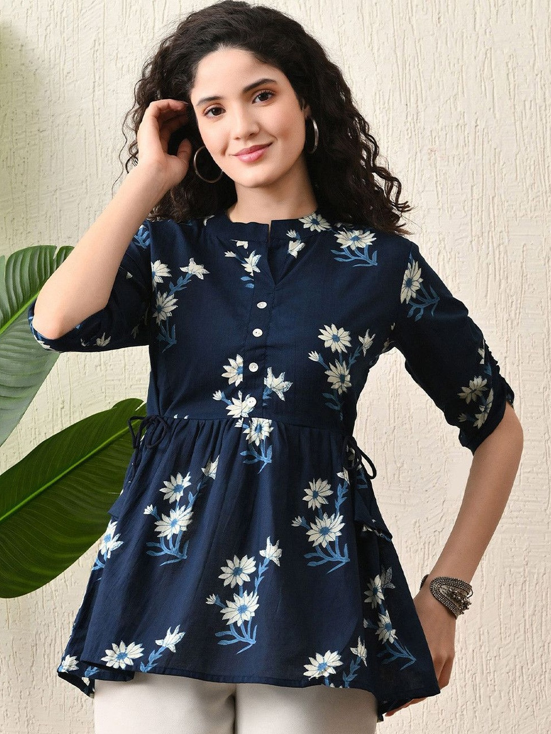 MURLI KURTI Floral Printed Mandarin Collar Cotton Tunic