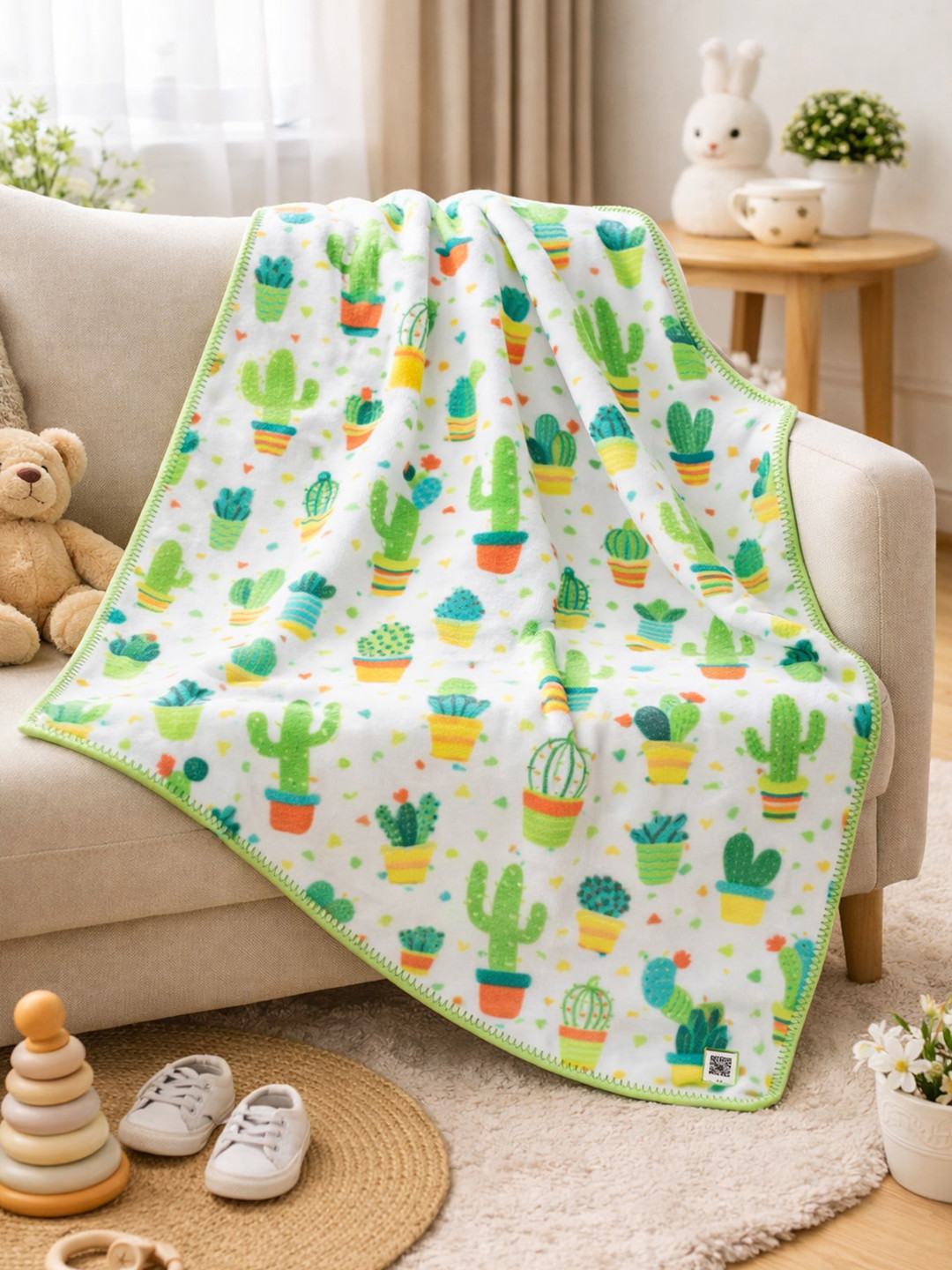 MeeMee White & Green Cartoon Characters Mild Winter 300 GSM Single Bed Blanket