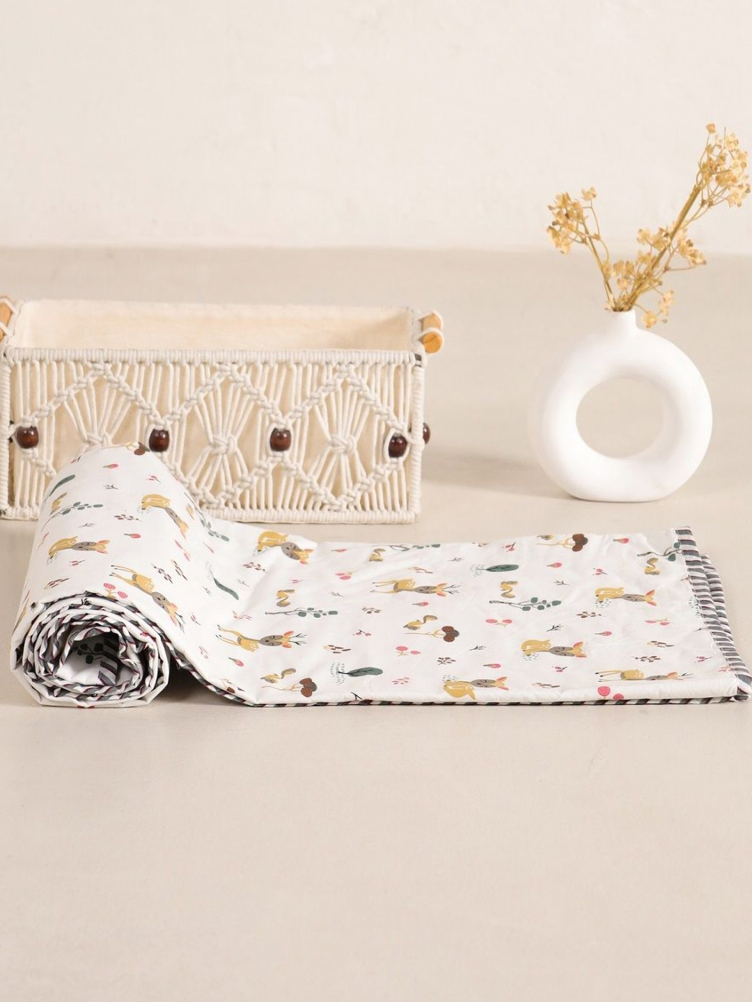 HOMEMONDE White & Yellow Cartoon Characters AC Room 150 GSM Single Bed Dohar