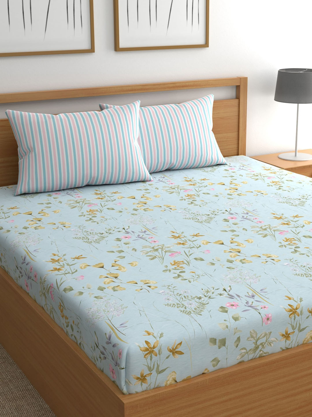 CHHAVI INDIA Blue & Pink Floral 210 TC Queen Bedsheet with 2 Pillow Covers
