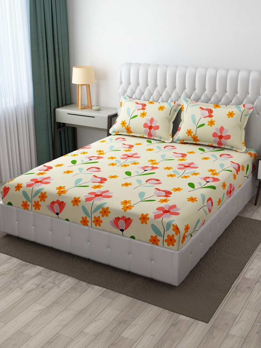 DECENT HOME Gold-Toned Floral Bedsheet with 2 Pillow Covers