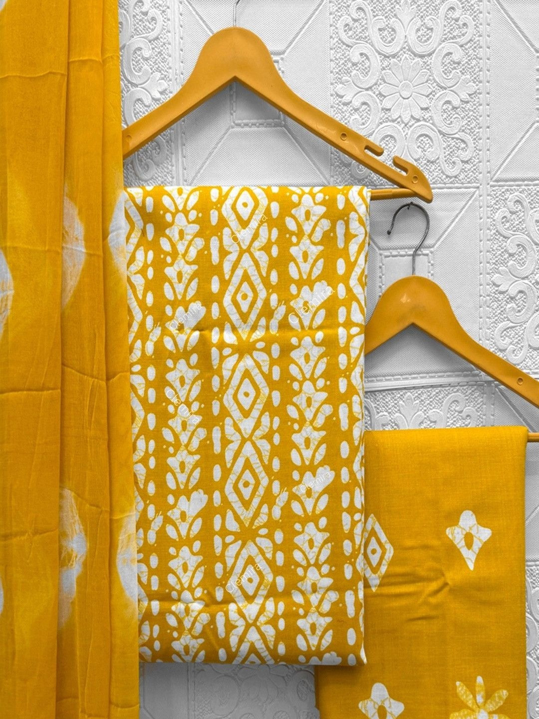 FashionsEye Printed Unstitched Dress Material