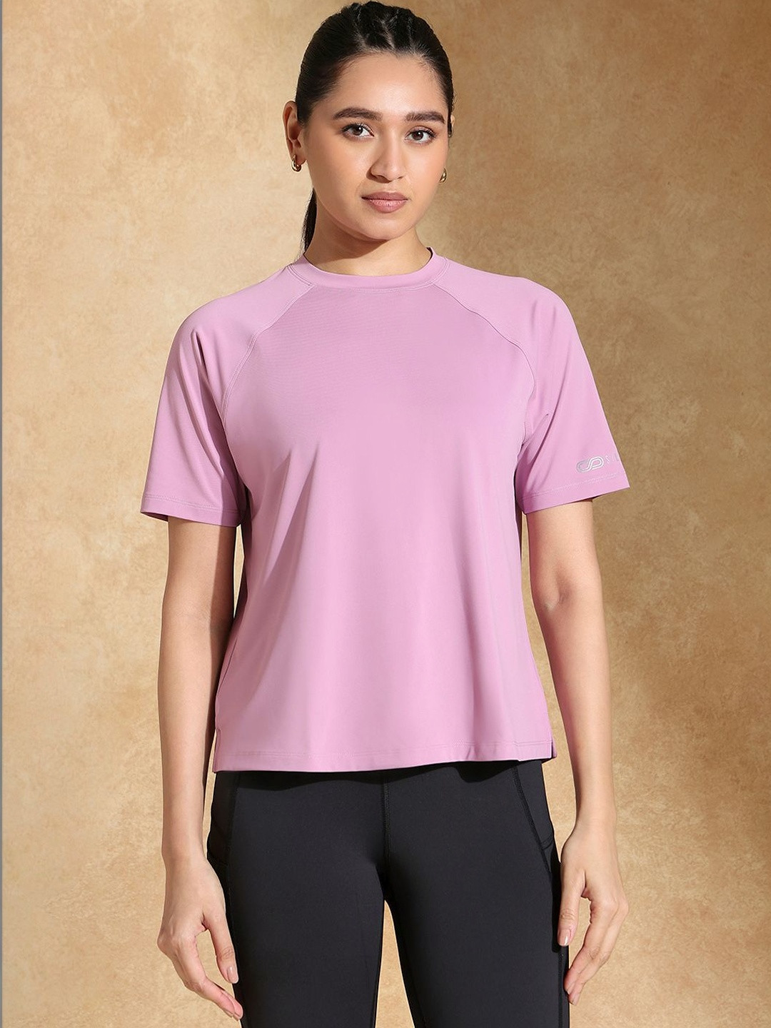 Silvertraq Women V-Neck Anti Odour Pockets T-shirt