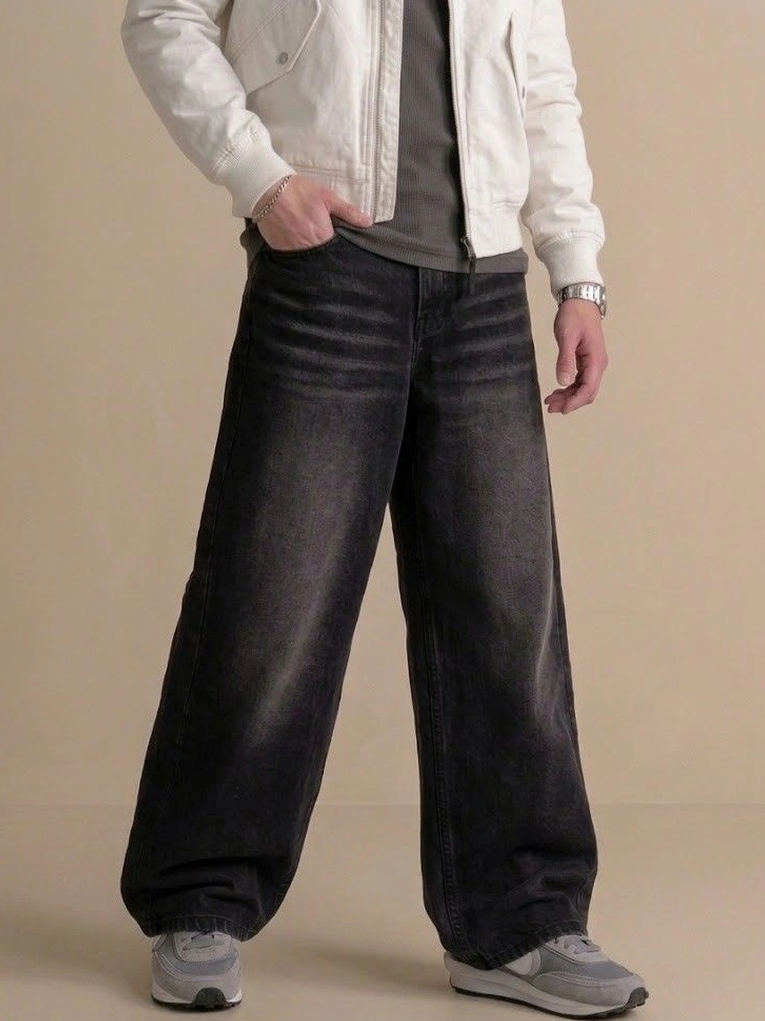 FEBRi Men Wide Leg Mid-Rise Light Fade Jeans