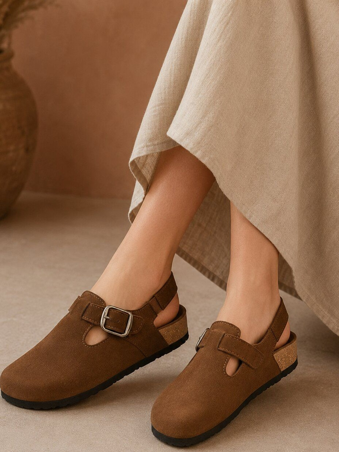 The Roadster Lifestyle Co. Women Buckle Detail Closed Toe Flat Sandals