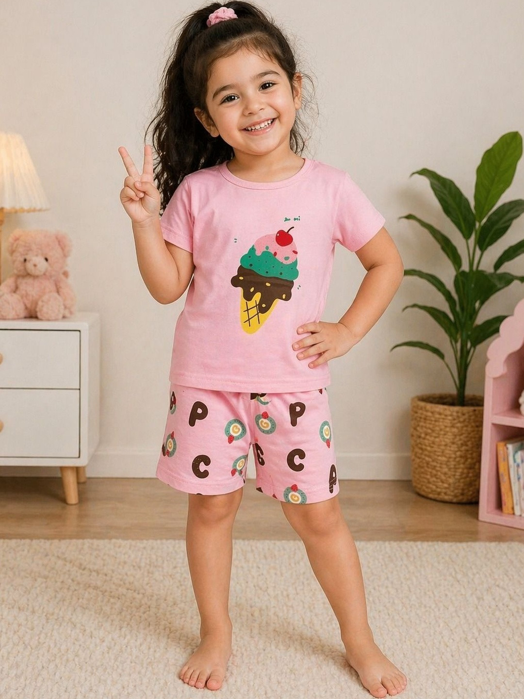 TIOR Girls Printed T-shirt with Shorts
