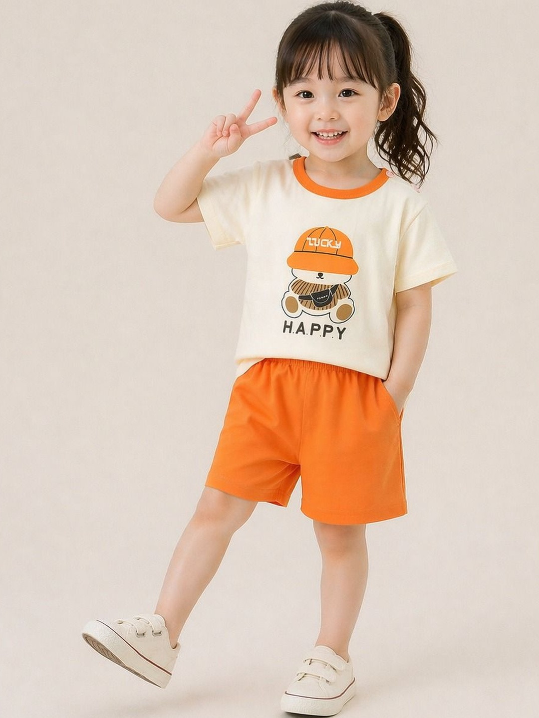 TIOR Girls Printed T-shirt with Shorts