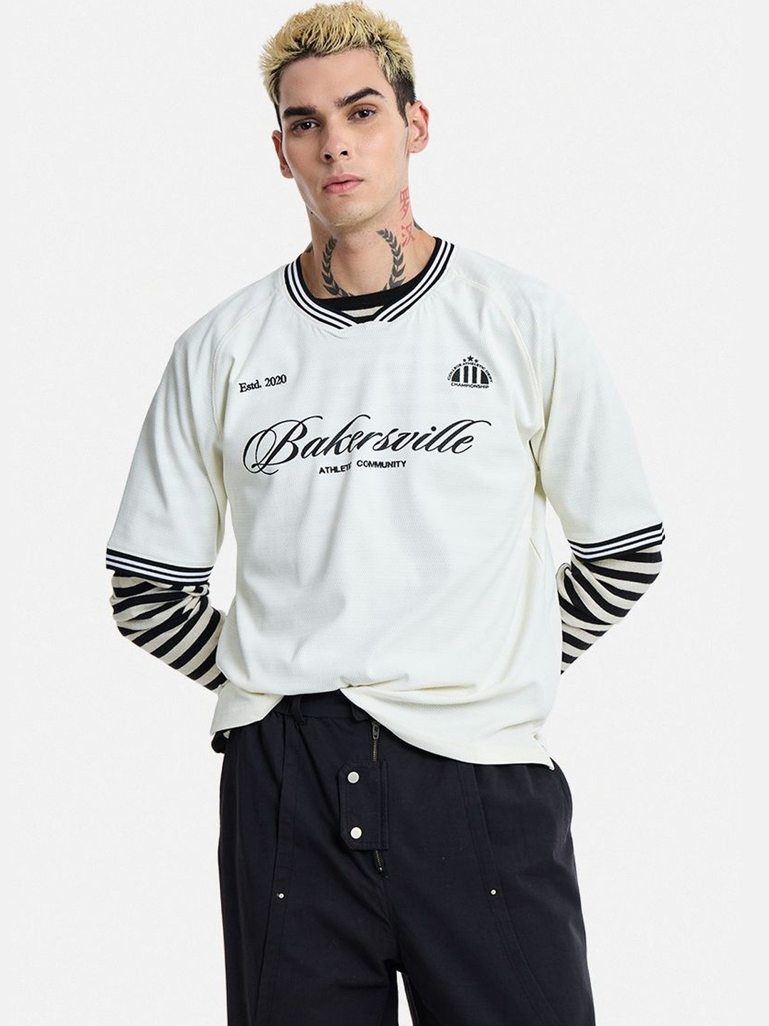 Snitch Men Round Neck Applique T-shirt