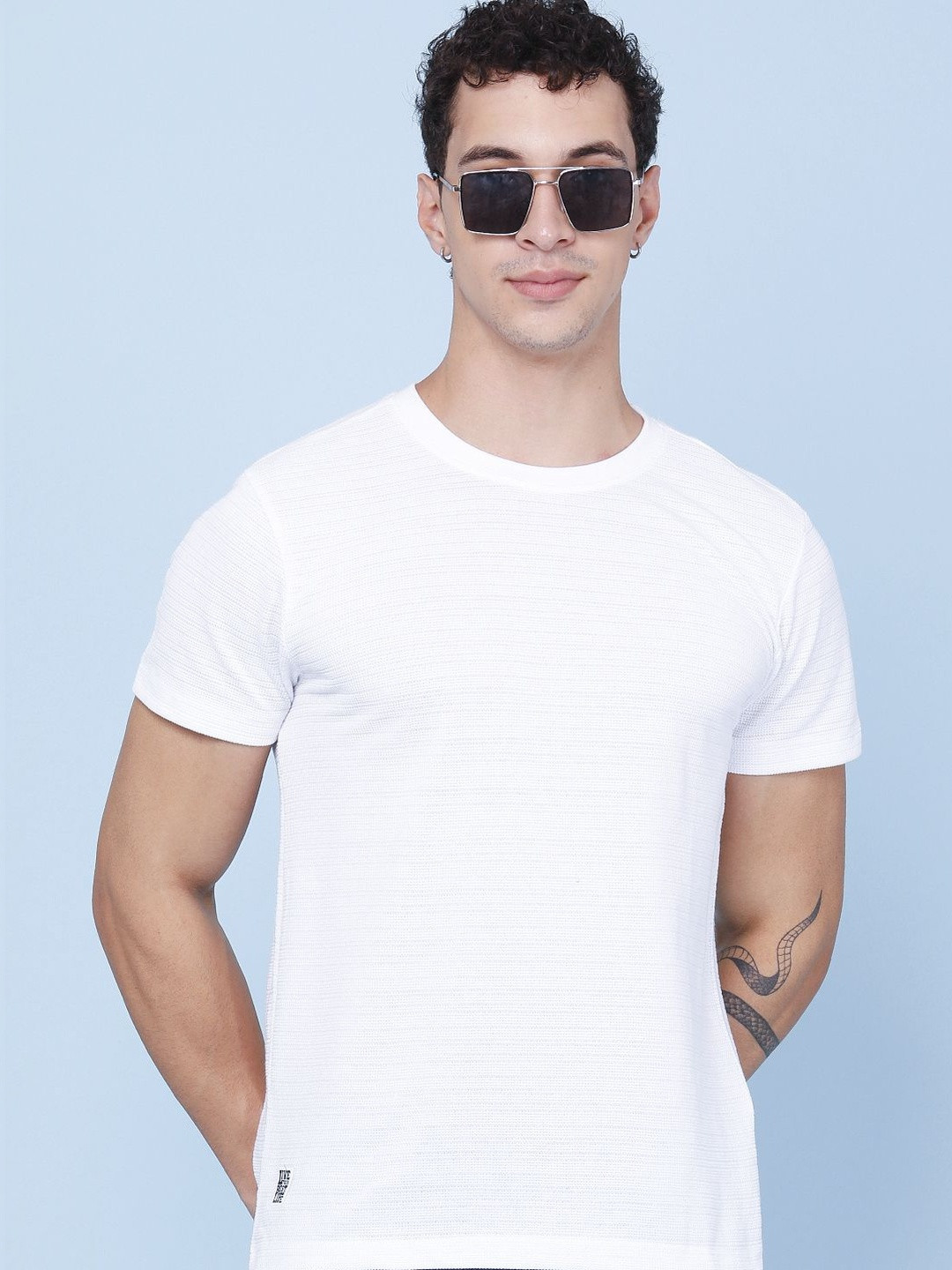 LIMEROAD Men Short Sleeves Cotton Regular Fit T-shirt