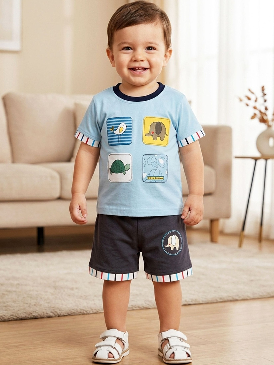 KINDLE Boys Printed T-shirt with Shorts