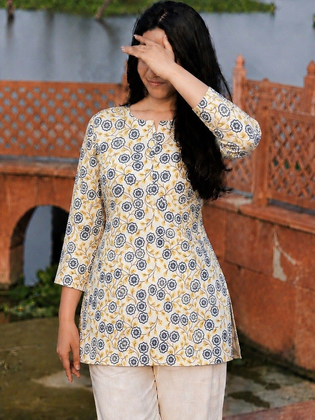 GRX Women Floral Printed Indie Prints Kurta