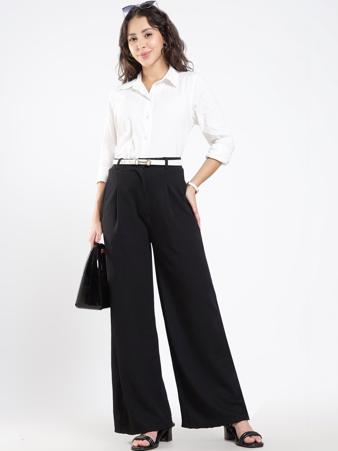 RR.Code by The Roadster Life Co. Women Mid-Rise Relaxed Fit Cotton Trouser