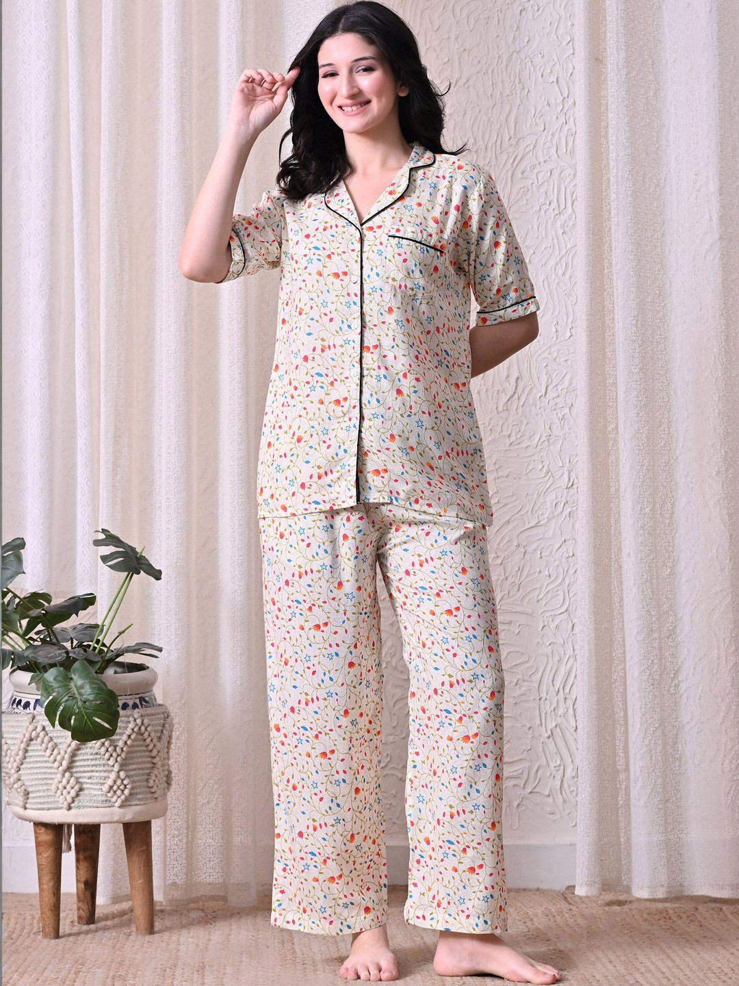Saanvi Collection Women Printed Night suit