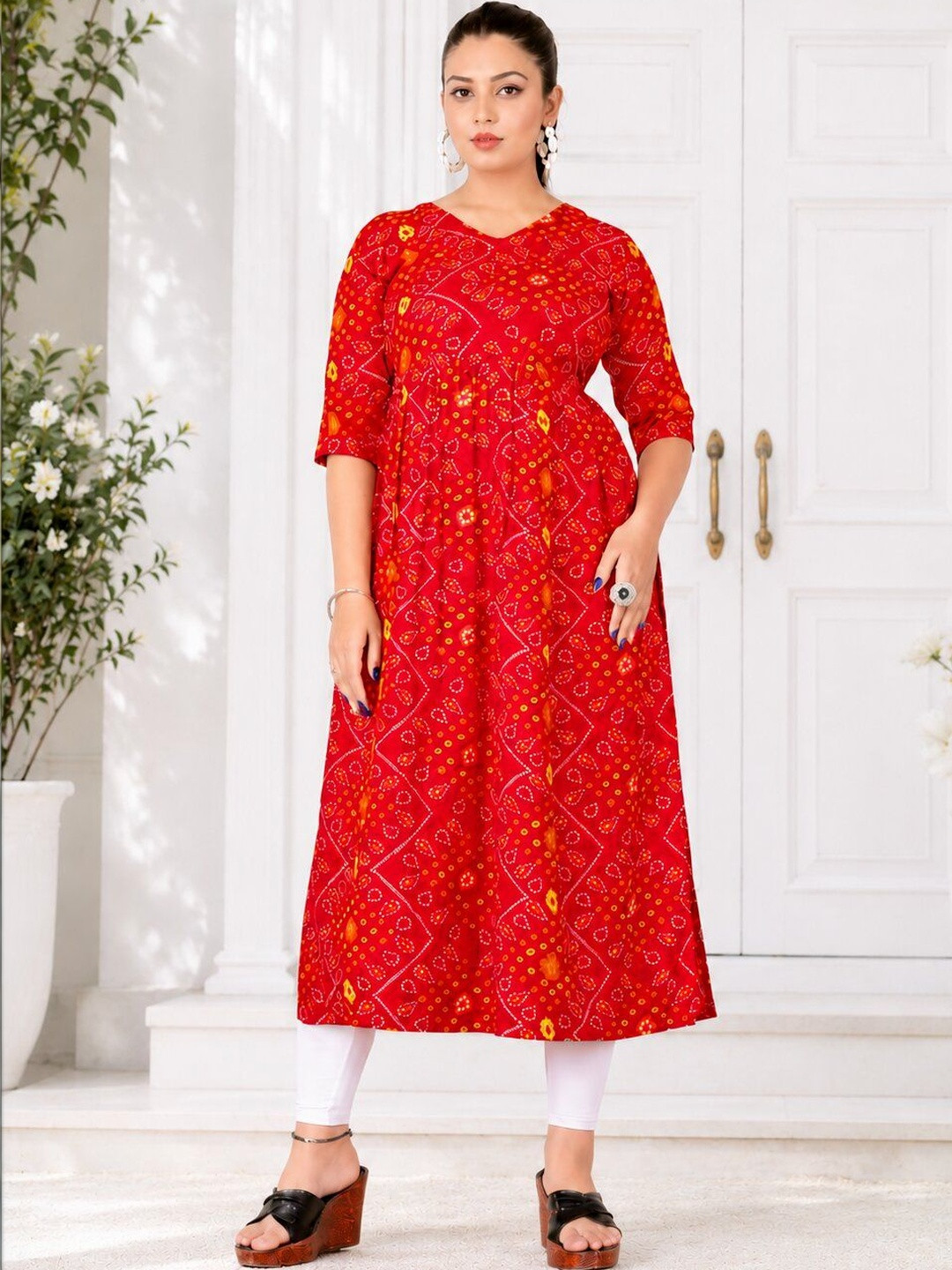 Glomee Women Bandhani Printed Anarkali Kurta