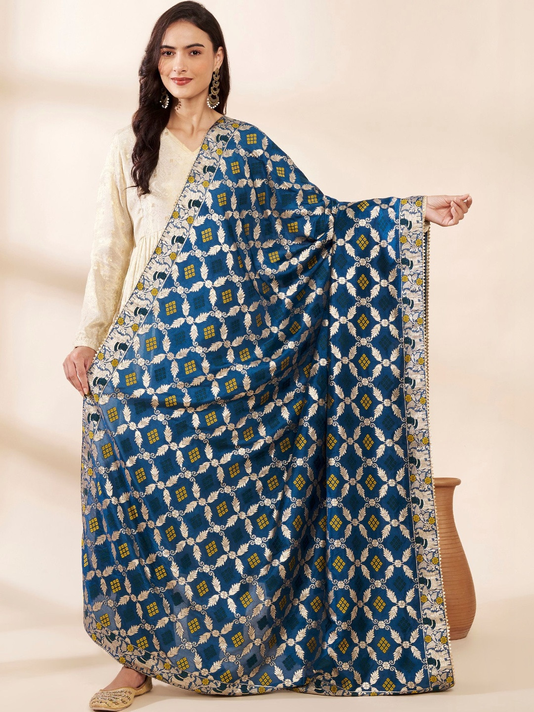 SOUNDARYA Woven Design Bandhani Dupatta with Zari