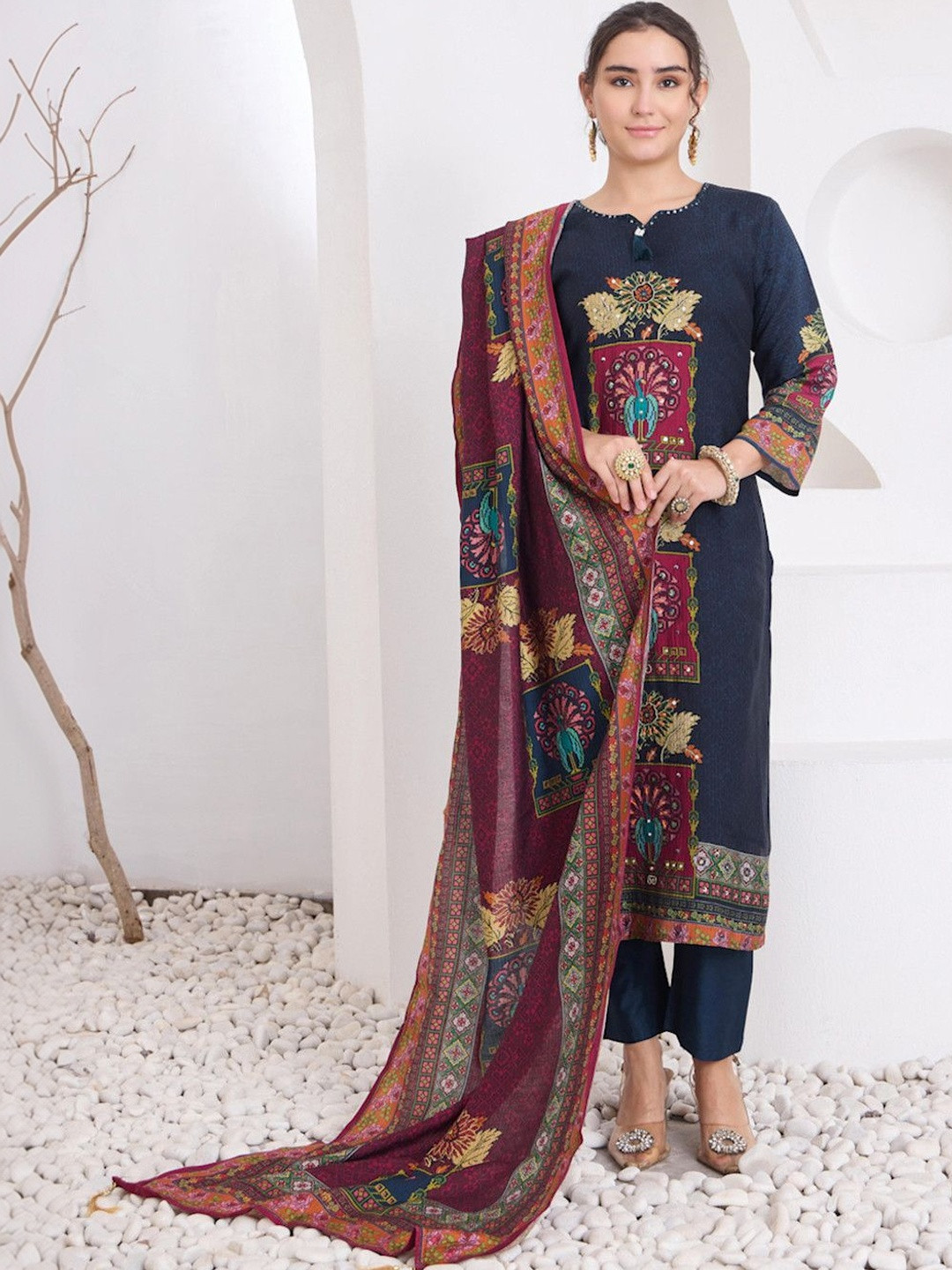 SAHASIKA Women Ethnic Silk Blend Printed Kalamkari Kurta With Trousers & Dupatta