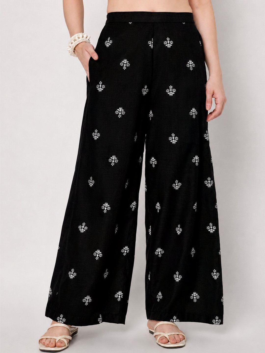 9rasa Women Straight Fit Floral Embroidered Harem Pants