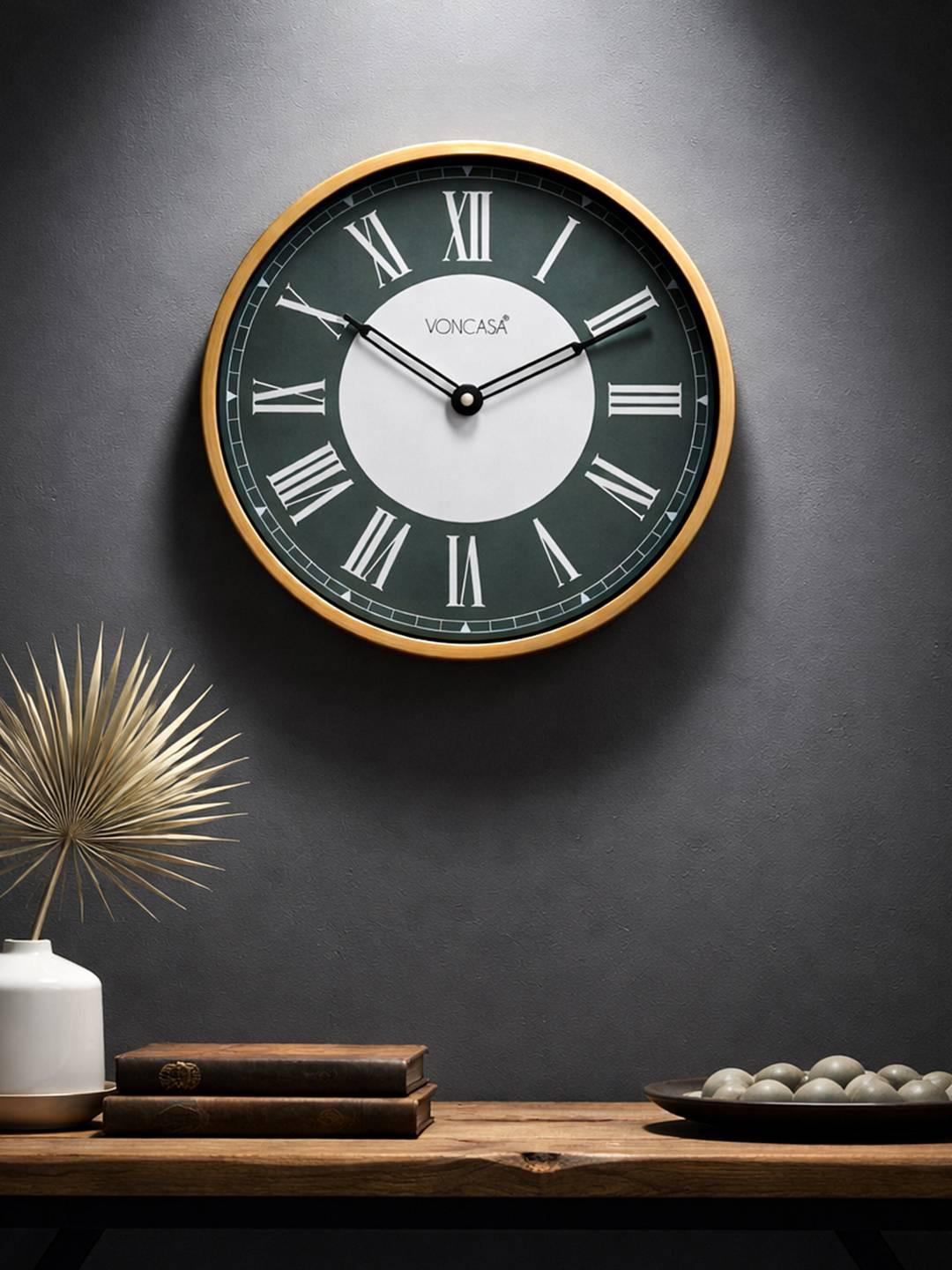MARKET99 Green & White Elegant Neo-Classical Plastic Wall Clock