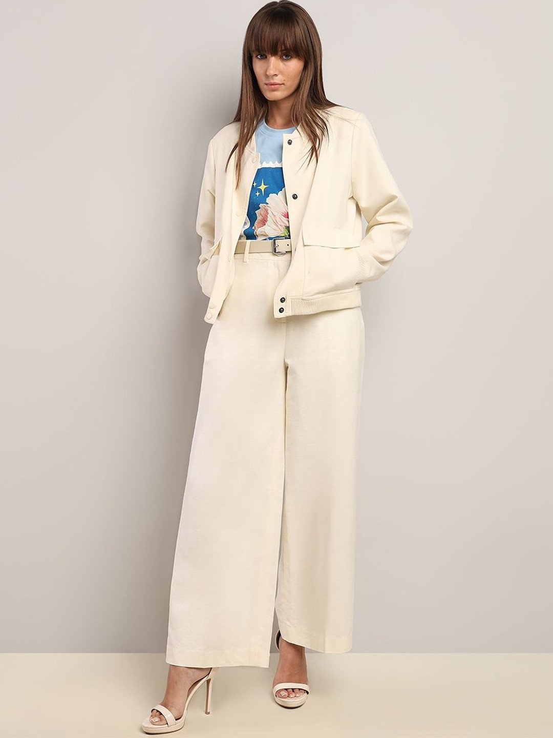 Vero Moda Women Straight Fit High-Rise Trousers