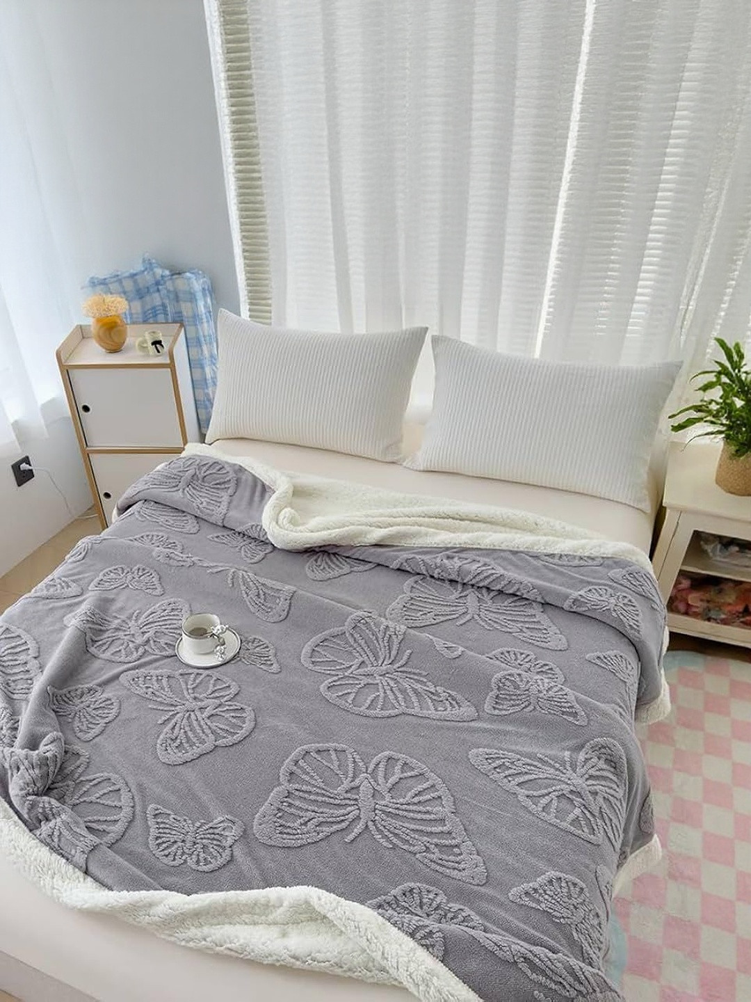 Reexplore Grey Floral 354 GSM Microfibre Blanket