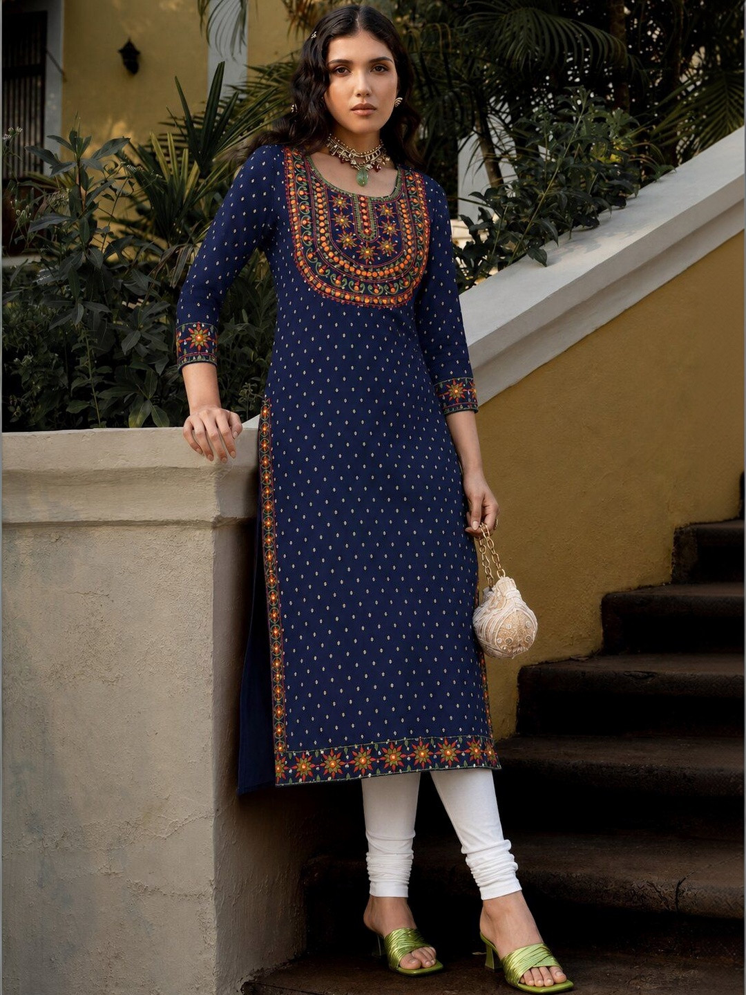 ARANGETRAM Ethnic Motifs Embroidered Thread Work Thread Work Kurti