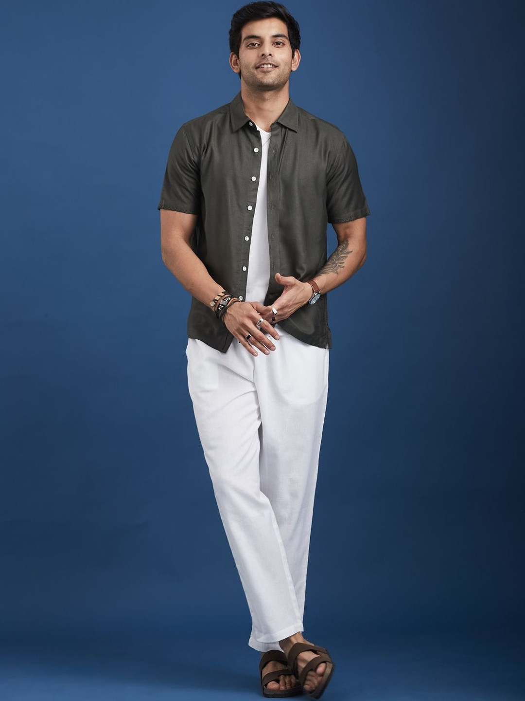 Taavi Men Pure Cotton Relaxed Fit Trousers
