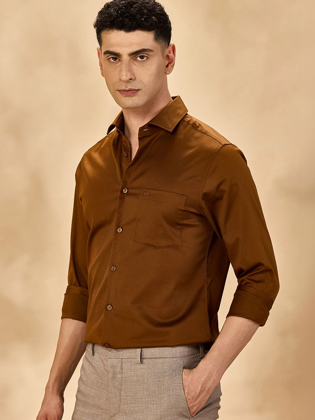 Aldeno Spread Collar Slim Fit Satin Formal Shirt