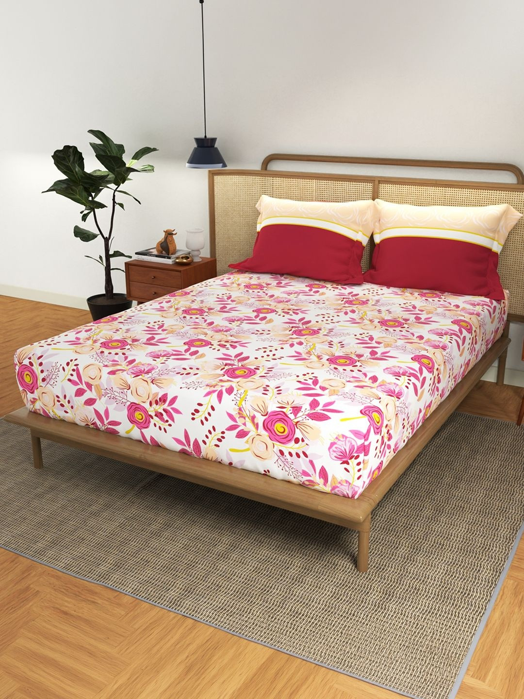 URBAN SPACE Divine Pink Floral 144 TC Pure Cotton Queen Bedsheet With 2 Pillow Covers