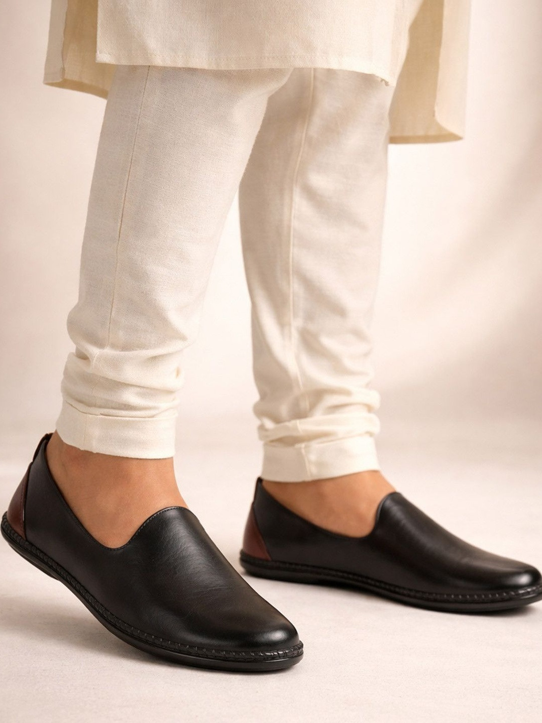 FAUSTO Men Black Ethnic Slip On Stylish Stitched Jutis