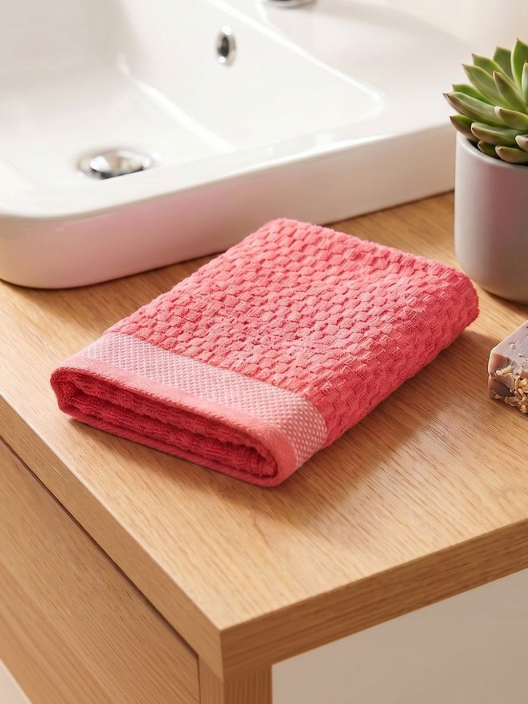 LIBERTY TOWELS Red 1 Printed Cotton 350 GSM Bath Towel
