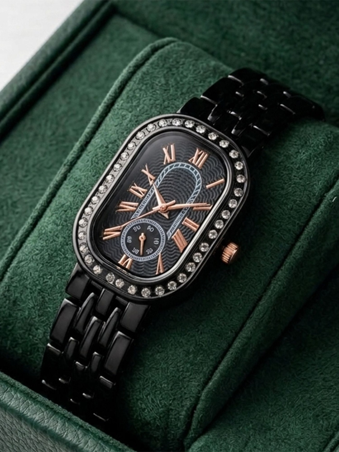 Praizy Times Bracelet Style Straps Analogue Chronograph Watch