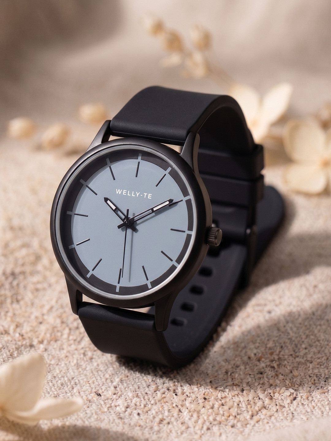 VIRAKTI Men Brass Dial & Straps Analogue Watch H-42-BLACK VIR